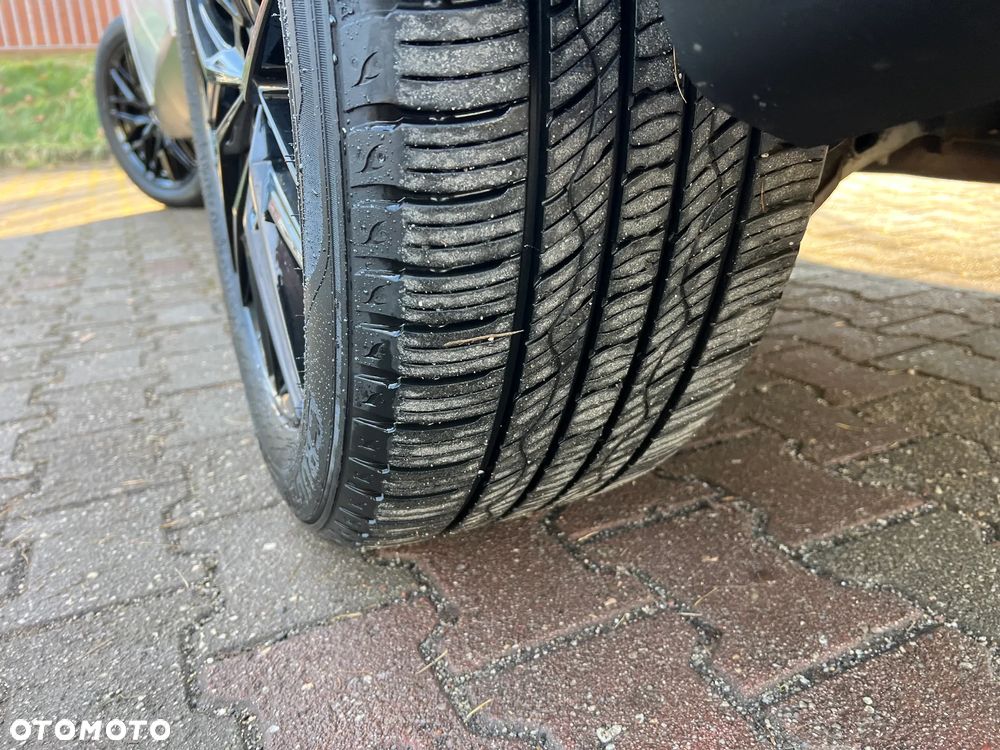 Jaguar F-Pace P250 AWD R-Dynamic SE - 23