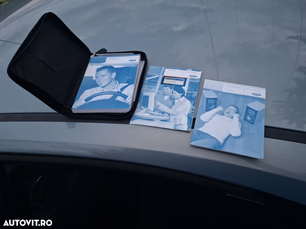 Ford Focus 1.6 16V Titanium - 8