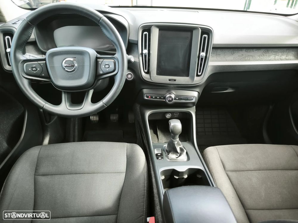 Volvo XC 40 1.5 T3 Tech Edition - 12
