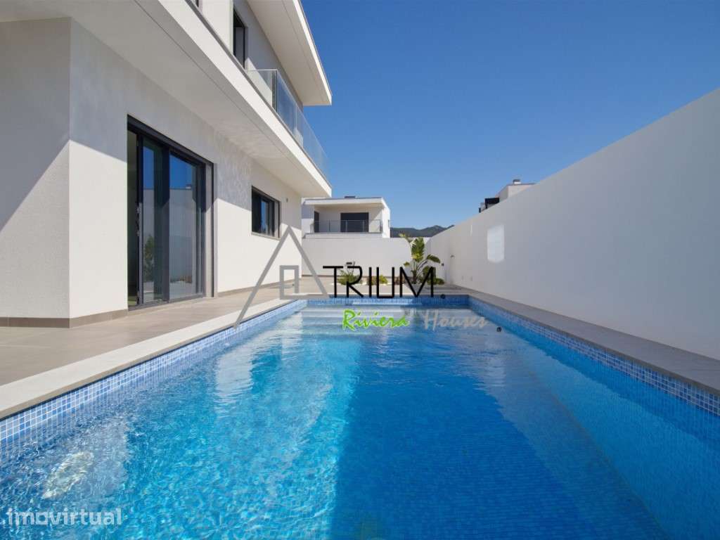 Moradia T4+1 Isolada com piscina e jardim nova - Grande imagem: 3/46