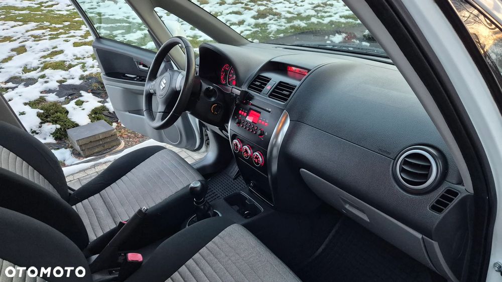 Suzuki SX4 1.6 VVT 4x4 Club - 9