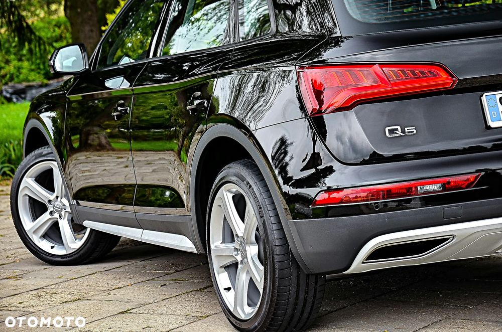 Audi Q5 35 TDI quattro S tronic design - 16