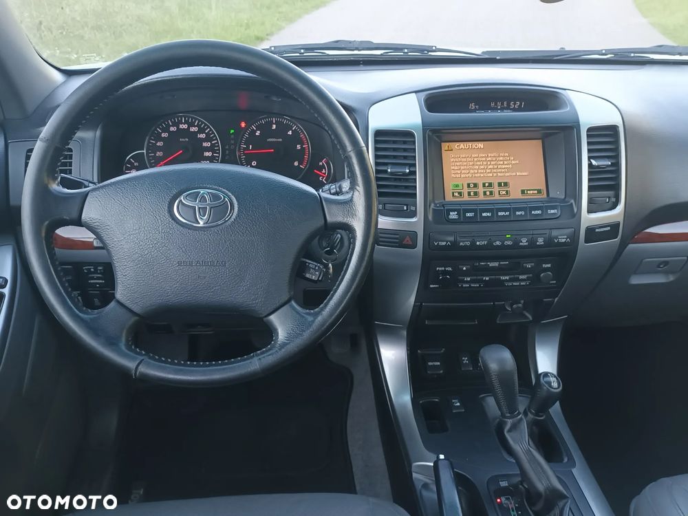 Toyota Land Cruiser - 28