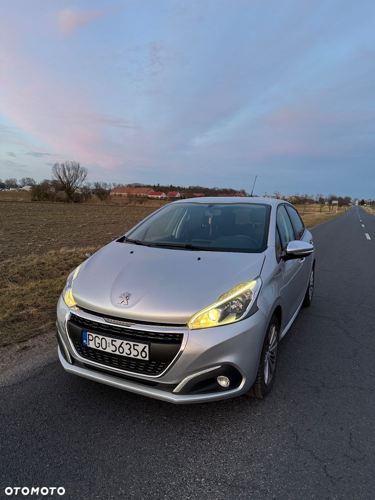 Peugeot 208 PureTech 82 Style - 9