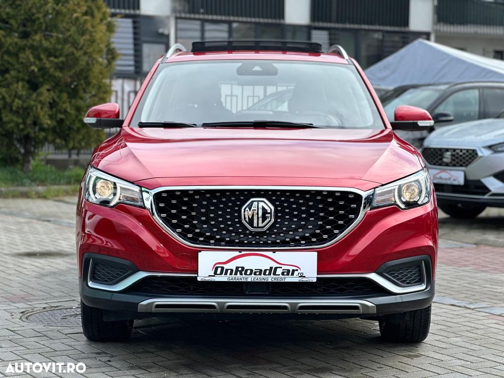 MG ZS EV Luxury - 12