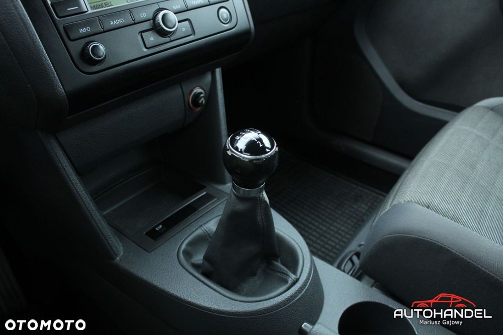 Volkswagen Touran - 14