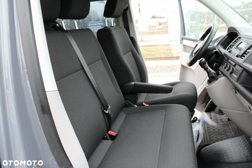 Volkswagen Caravelle - 21