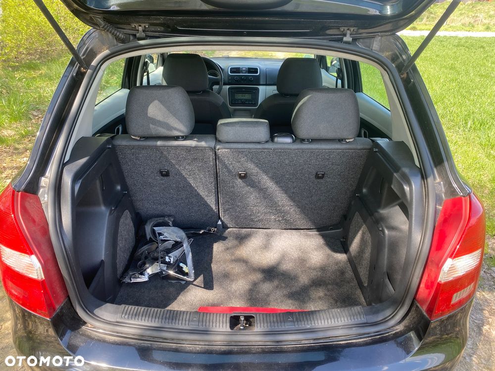 Skoda Fabia 1.2 HTP Ambiente - 23