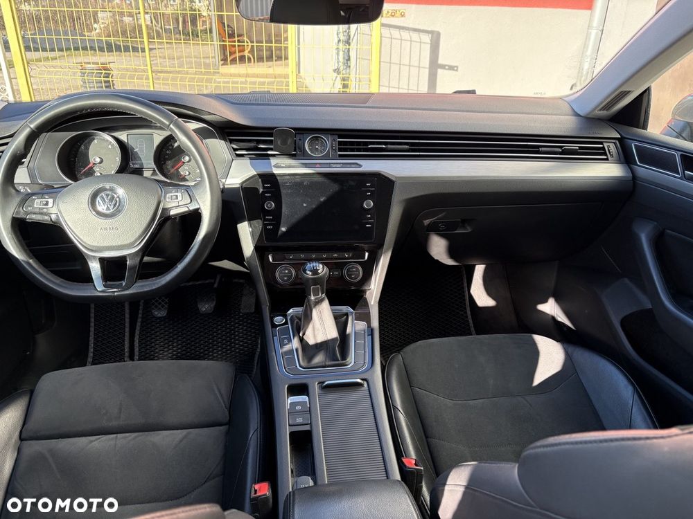 Volkswagen Arteon 2.0 TDI Essence - 24