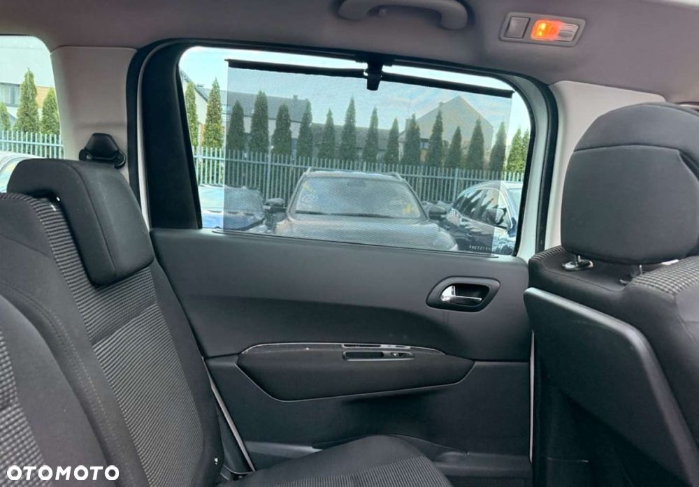 Peugeot 5008 - 14