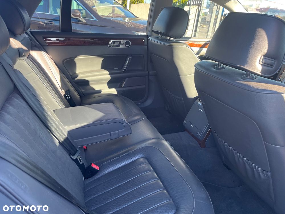 Volkswagen Phaeton 4.2 V8 4MOTION Automatik (5 Sitzer) - 16
