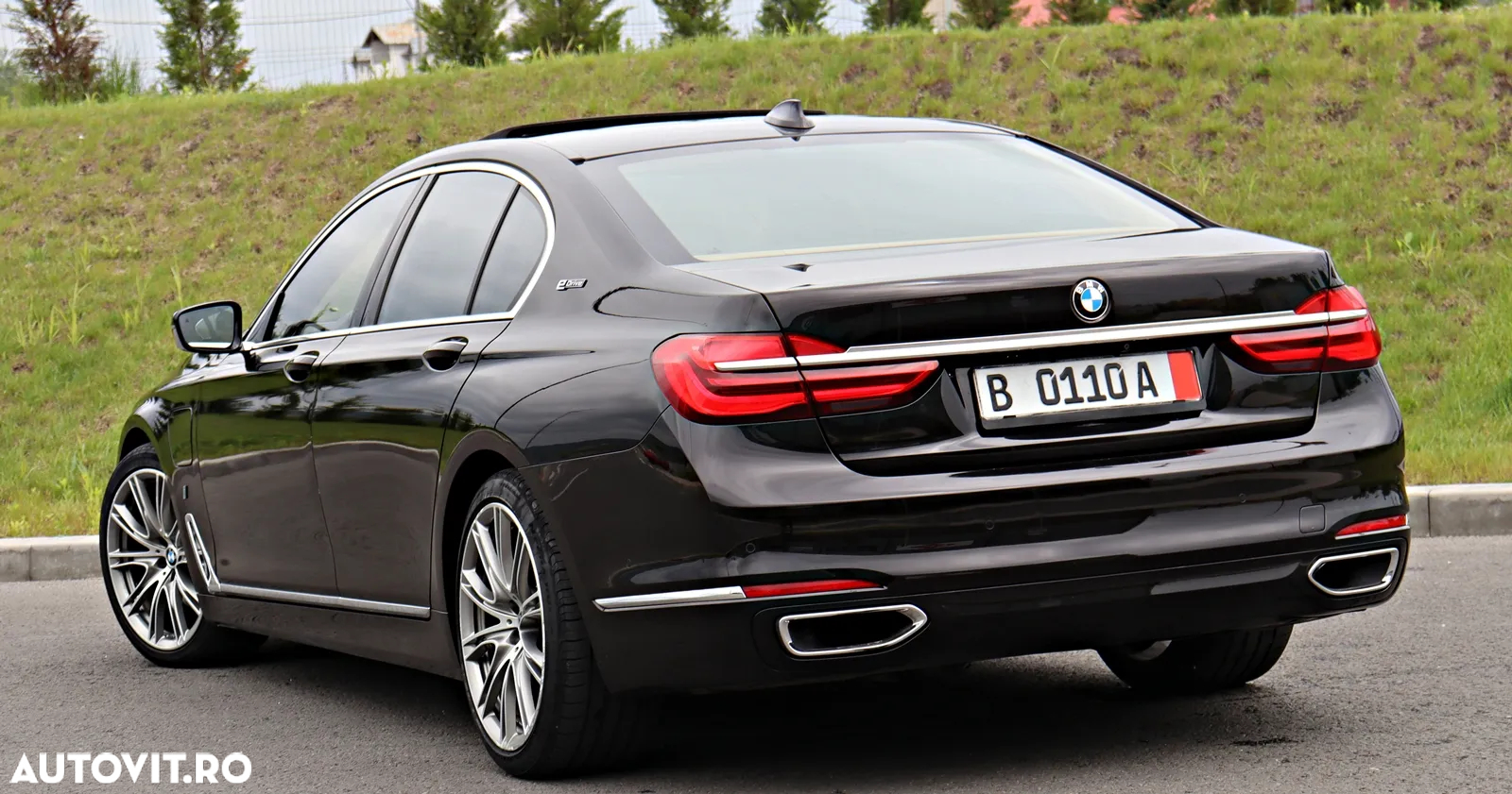 BMW Seria 7 740e iPerformance - 11
