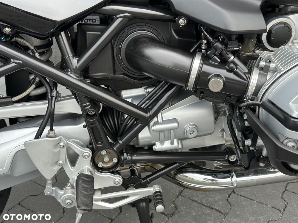 BMW R - 16