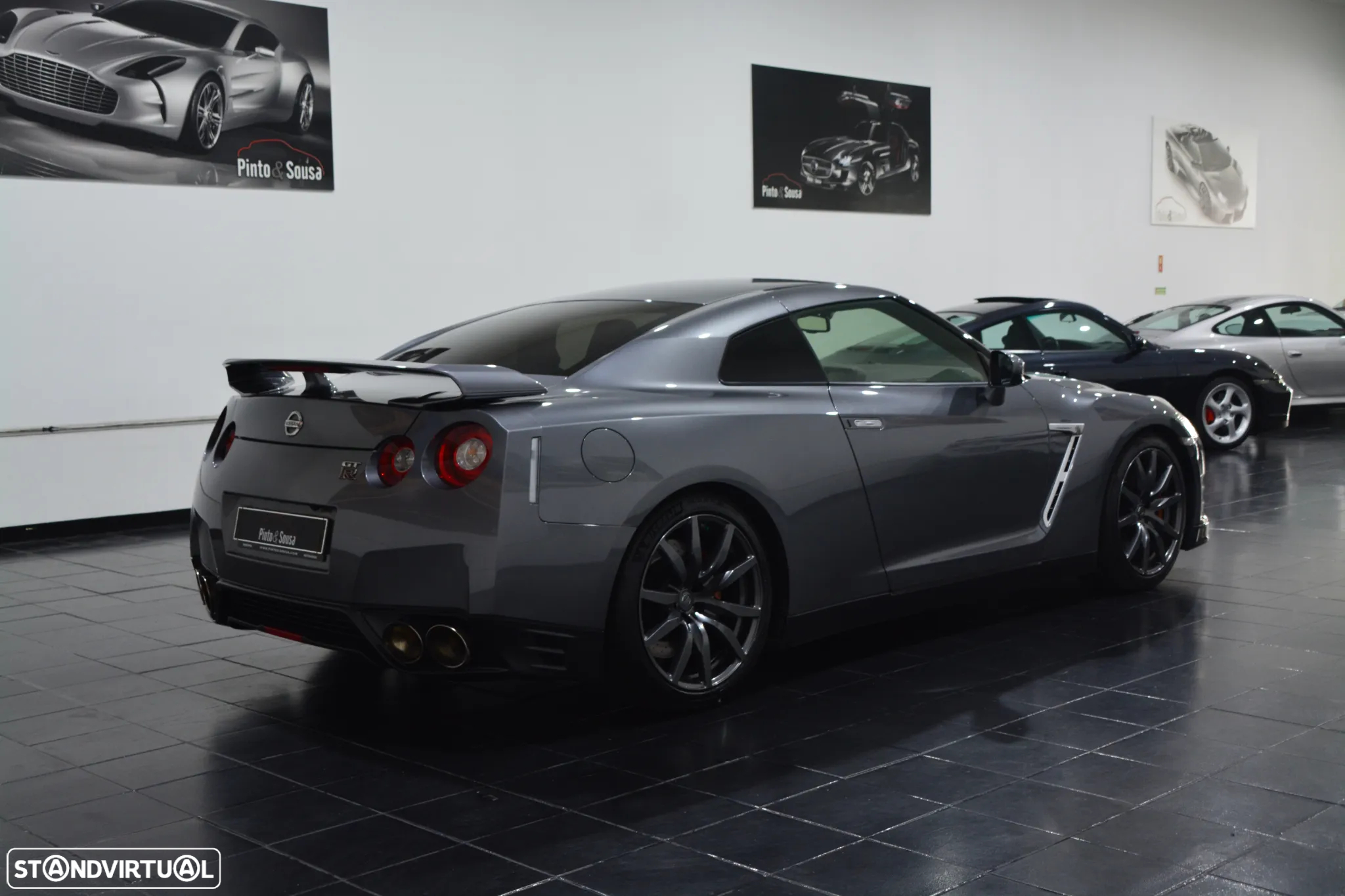 Nissan GT-R 3.8 V6 Black Edition - 10
