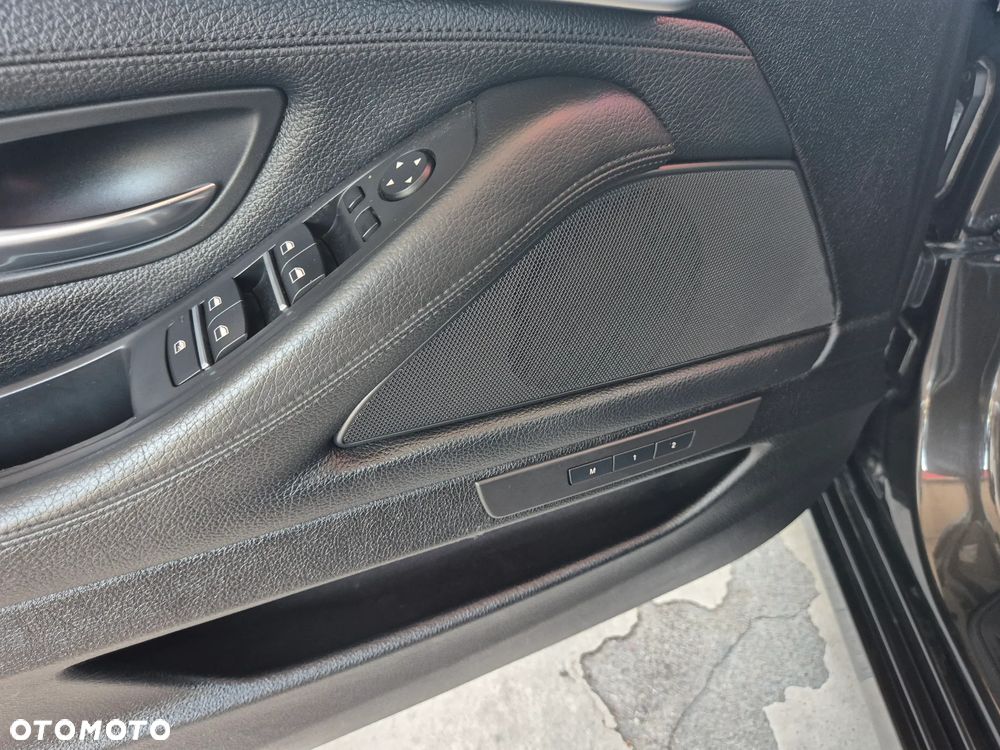 BMW Seria 5 535d - 32