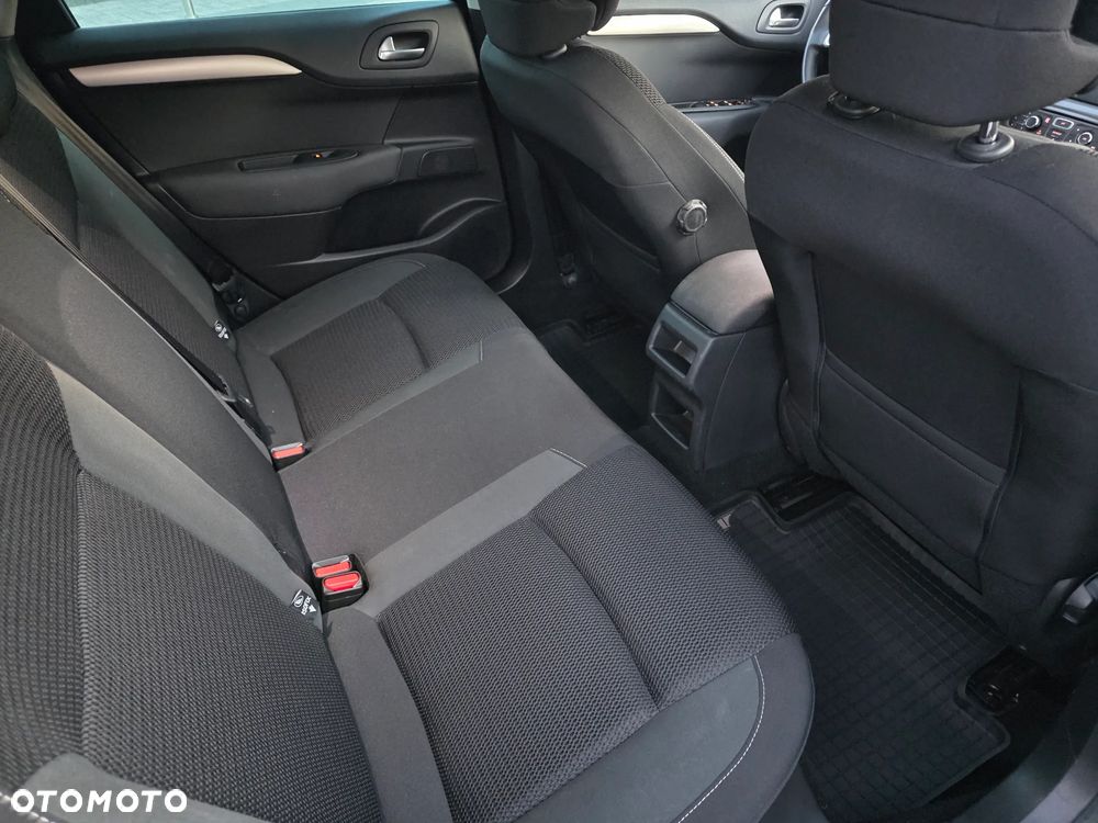 Citroën C4 VTi 120 Exclusive - 8