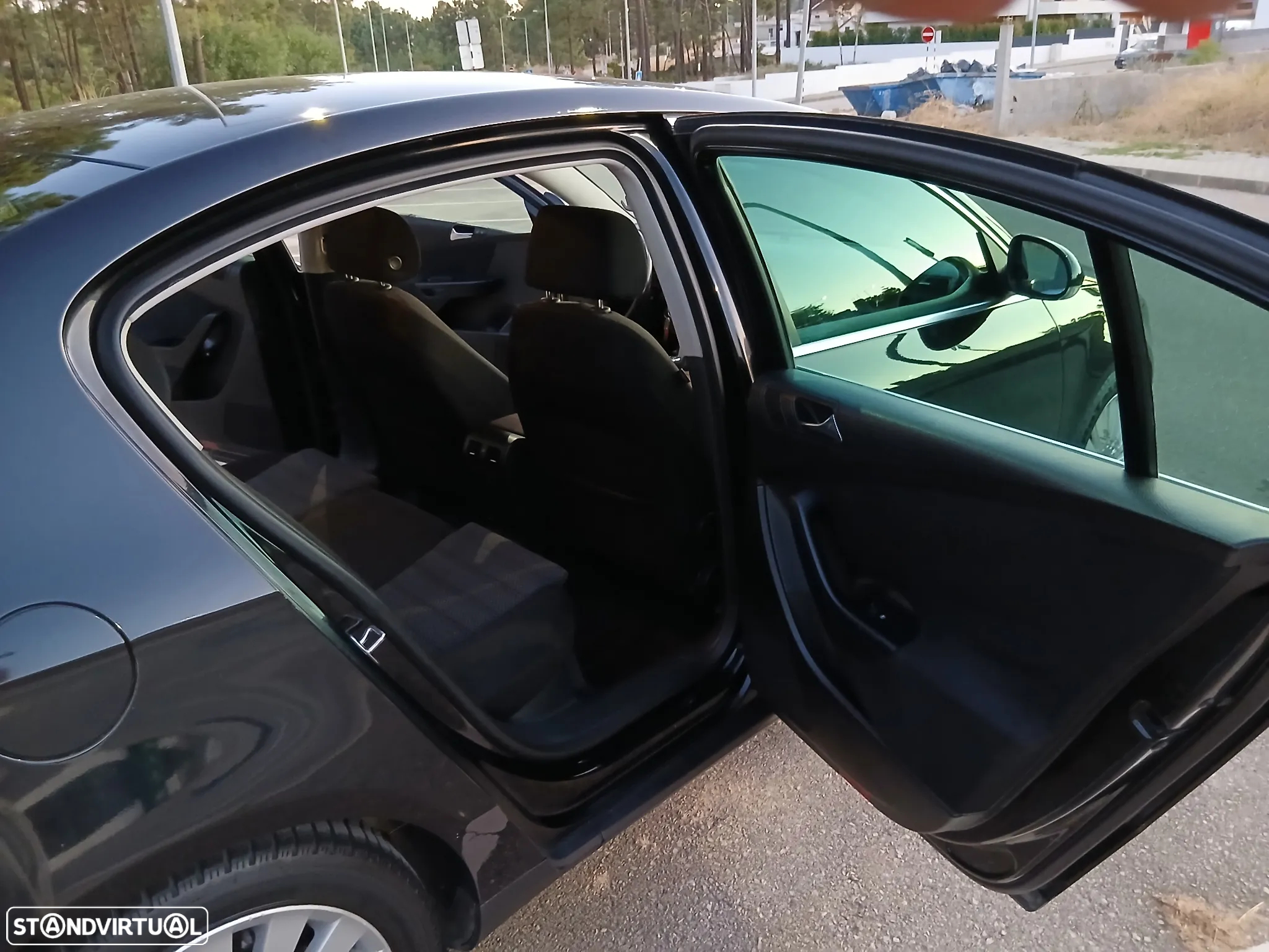 VW Passat 2.0 TDI Highline - 10