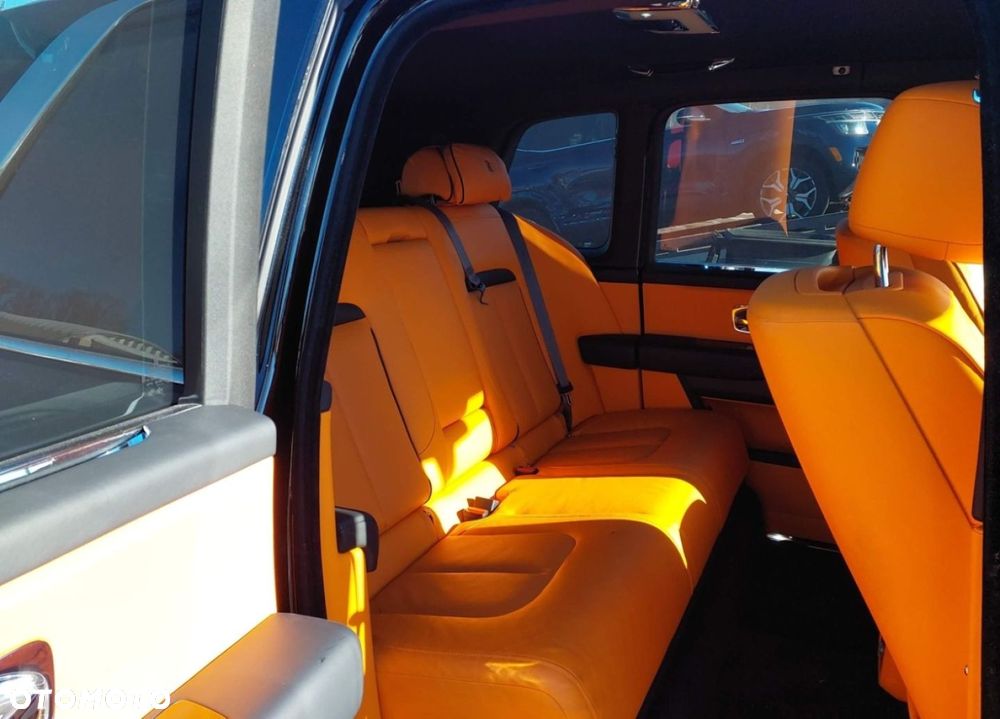 Rolls-Royce Cullinan - 10