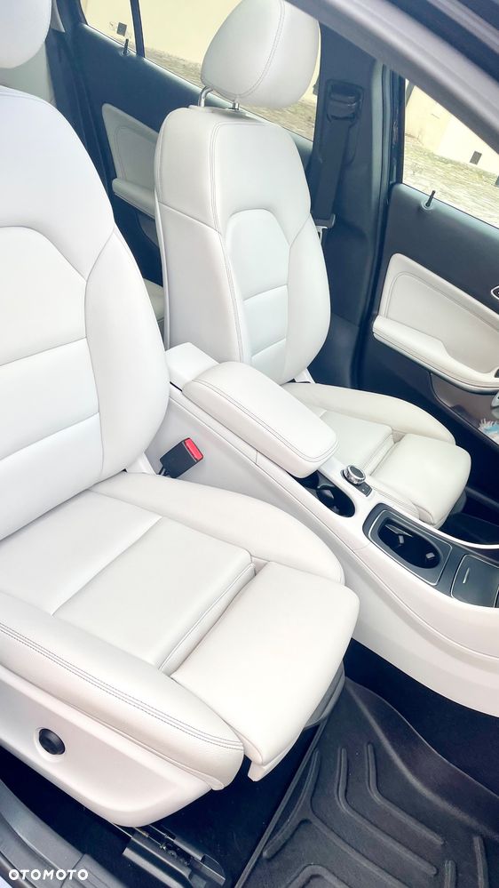 Mercedes-Benz GLA 250 4-Matic AMG Line - 14