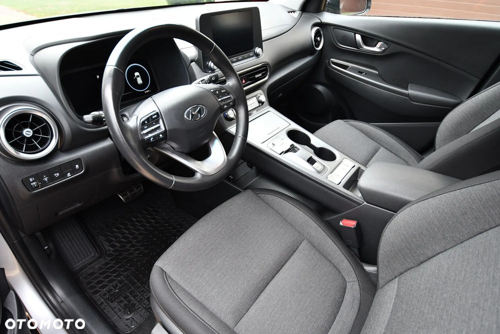 Hyundai Kona 39kWh Premium - 23