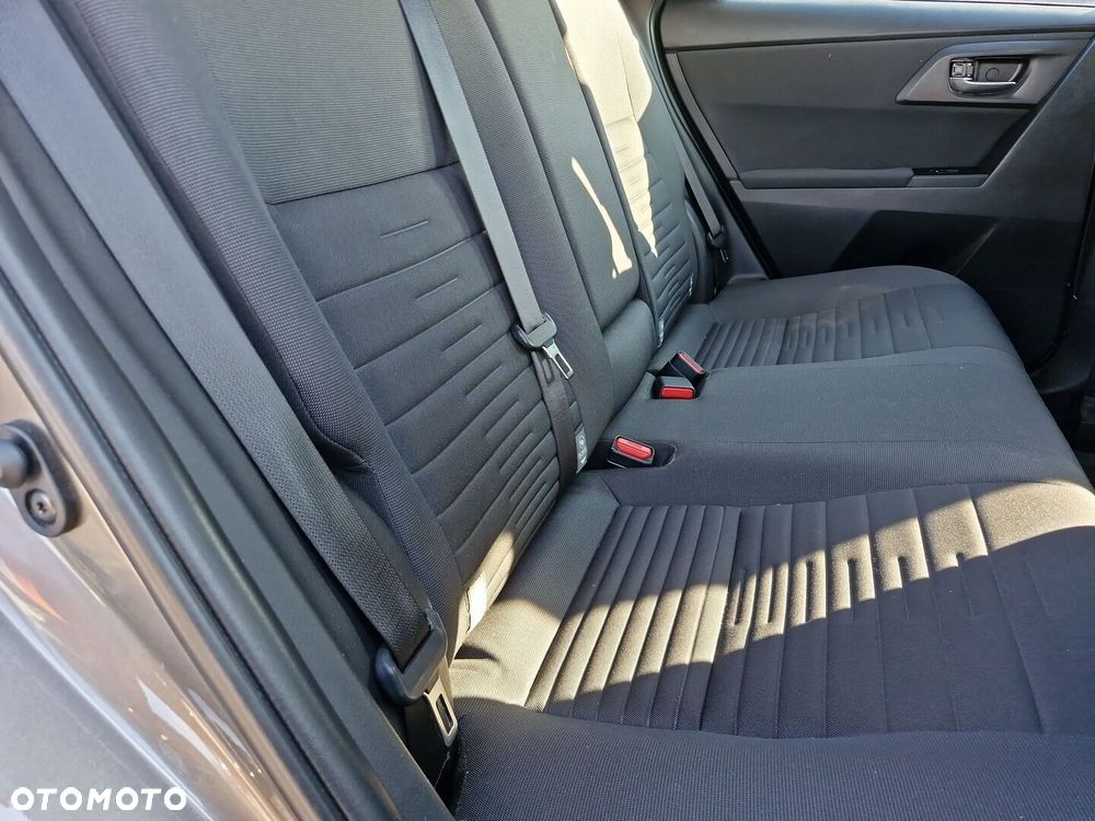 Toyota Auris Hybrid 135 Premium - 11