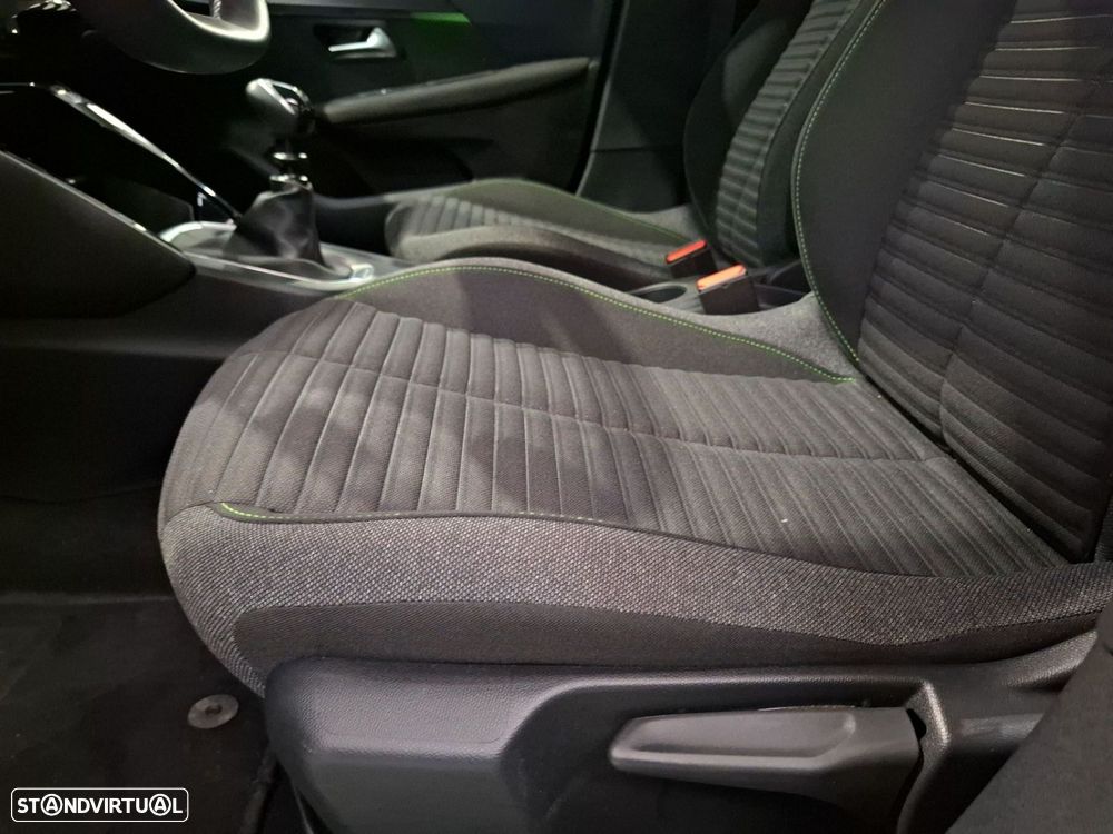 Peugeot 208 1.2 PureTech Active - 21