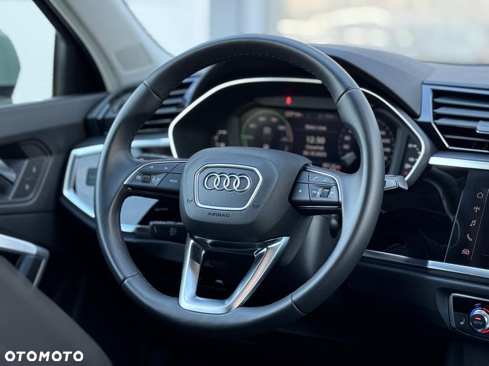 Audi Q3 Sportback - 13