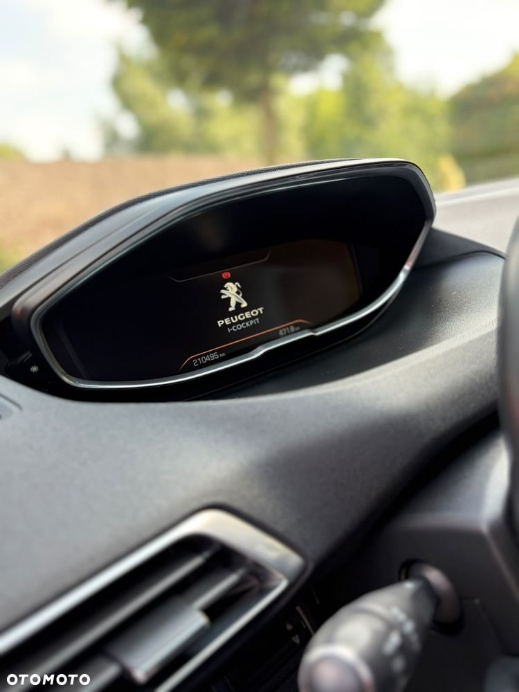 Peugeot 5008 - 21
