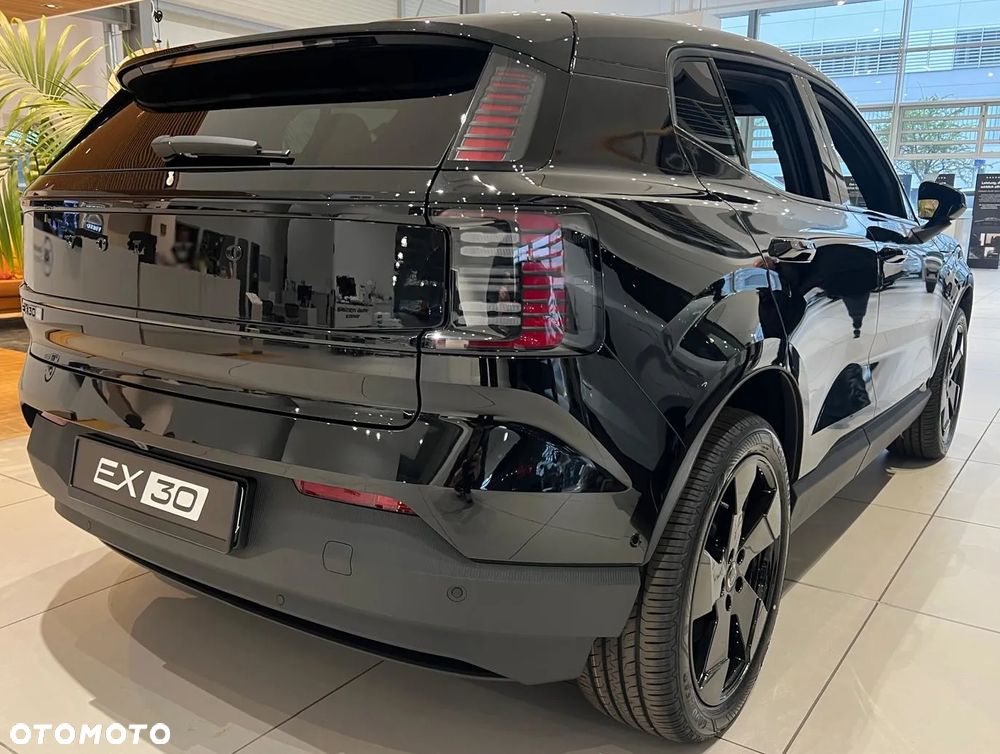 Volvo EX30 69kWh Single Motor Long Range Plus Black Edition - 12