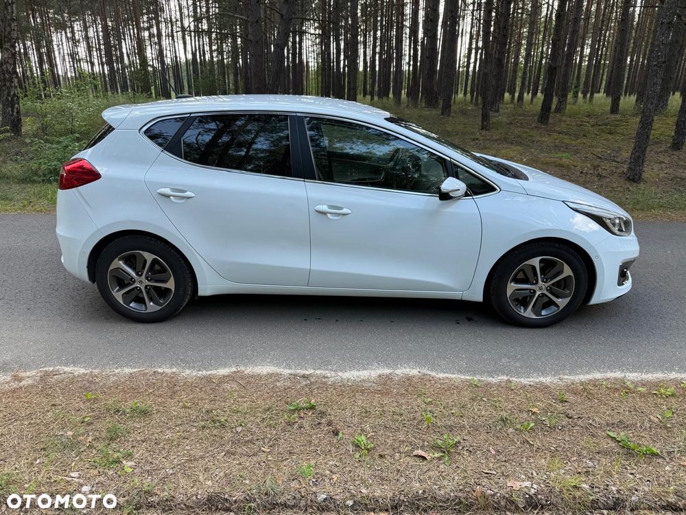 Kia Ceed 1.6 GDI DCT Platinum Edition - 3