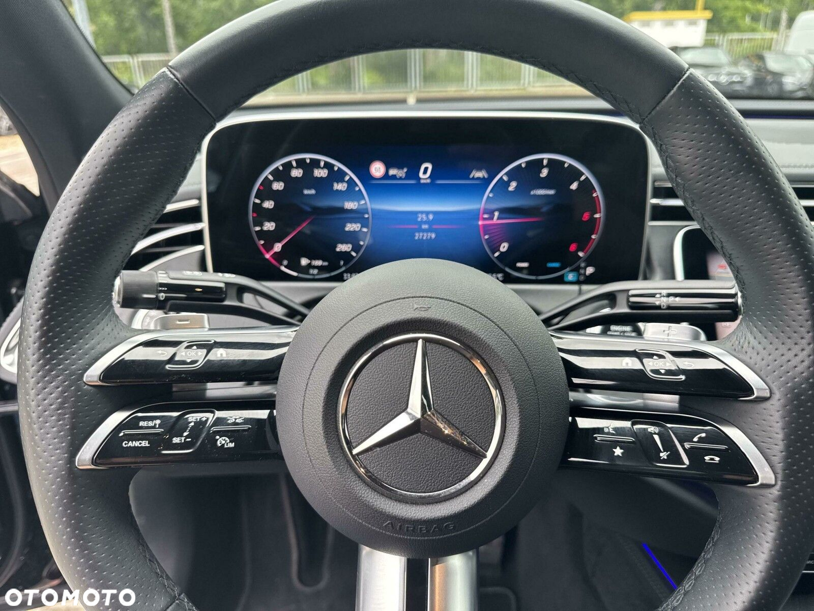 Mercedes-Benz Klasa E - 12