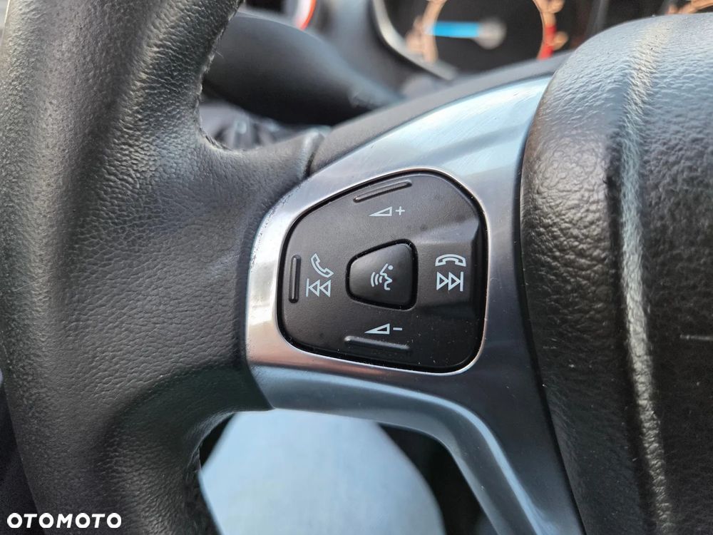 Ford Fiesta - 16