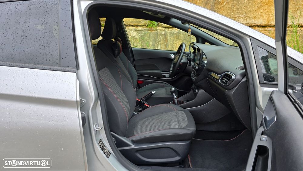 Ford Fiesta 1.0 EcoBoost ST-Line - 36