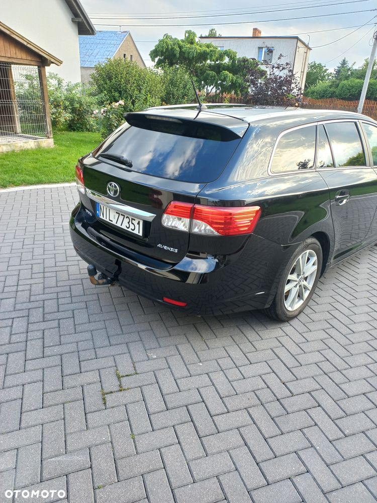 Toyota Avensis 2.0 D-4D - 5