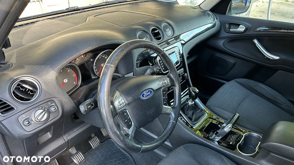 Ford Galaxy 2.0 TDCi Ghia - 7