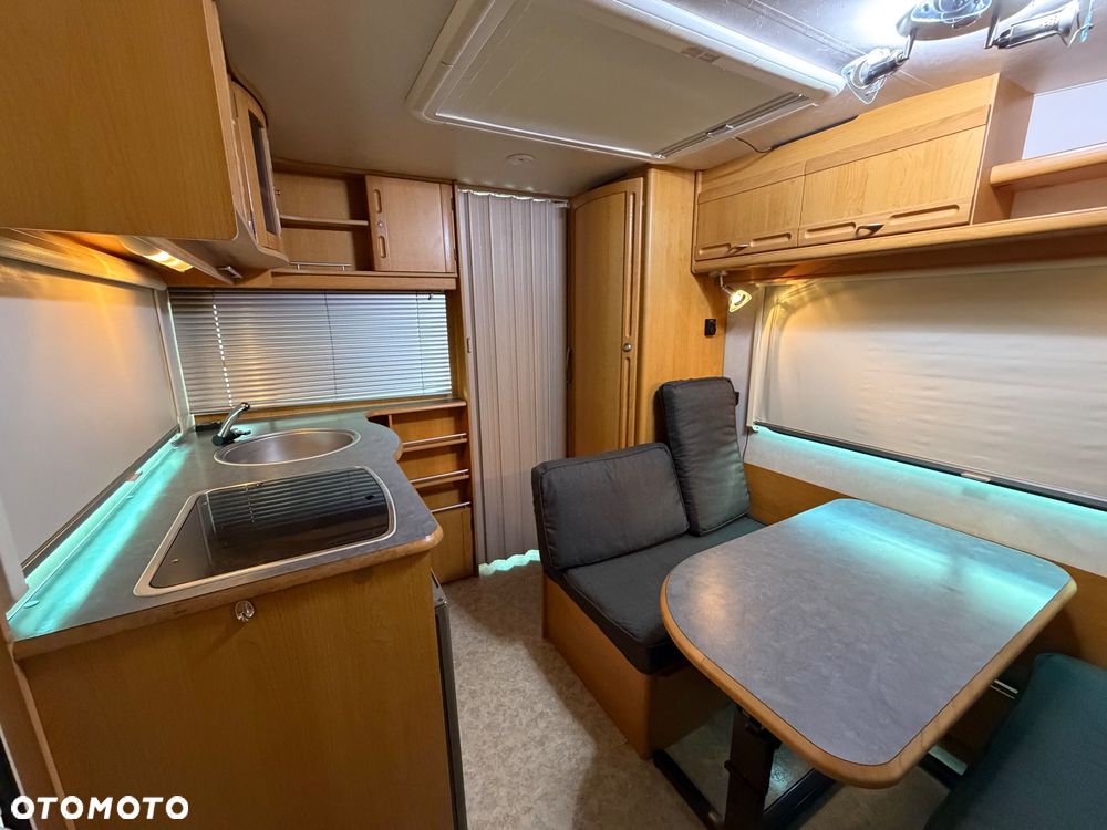 Adria Unica B 462 DP - 28
