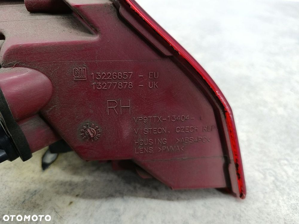 LAMPA TYLNA PRAWA OPEL INSIGNIA A 13226857 VP9TTX-13404-A  VISTEON KOMBI - 8