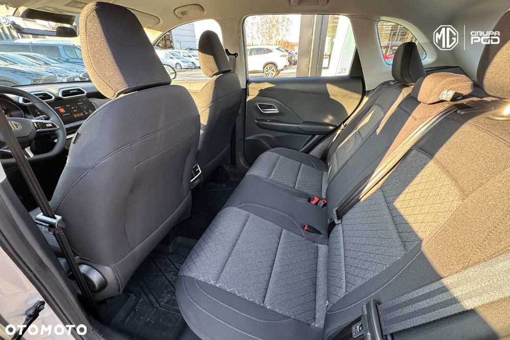 MG ZS - 23