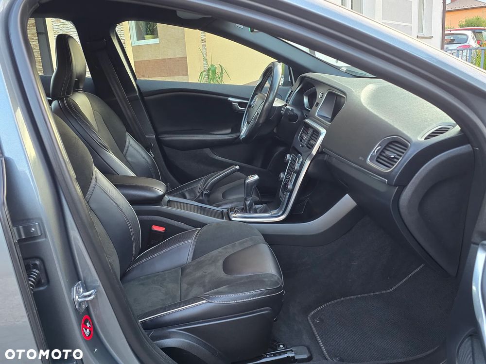 Volvo V40 D2 RDesign - 25