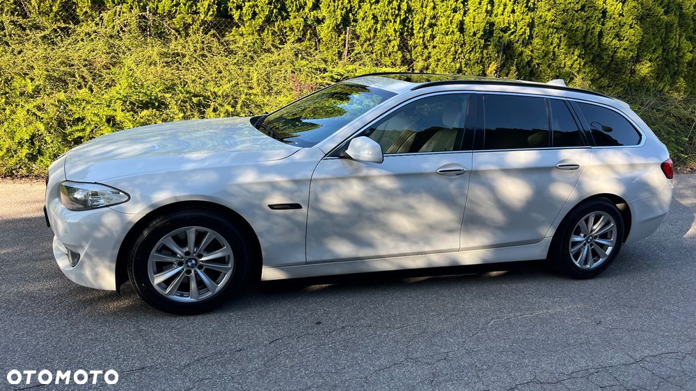 BMW Seria 5 525d Sport-Aut - 11
