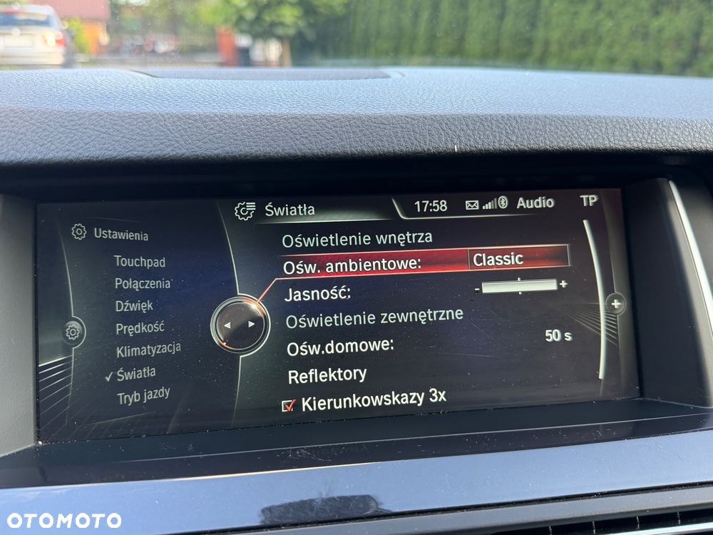 BMW Seria 5 525d Luxury Line - 36