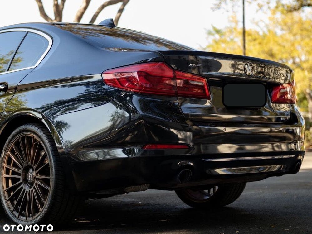 BMW Seria 5 530i xDrive Luxury Line sport - 12