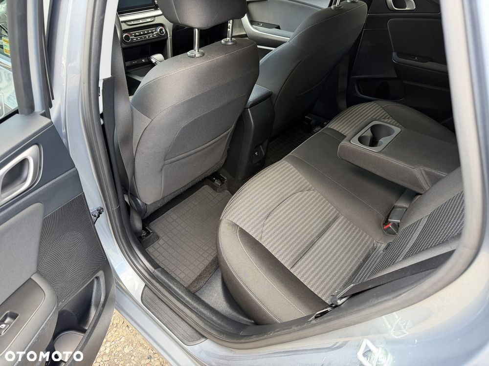 Kia Ceed 1.6 CRDi mHEV Business Line DCT - 29