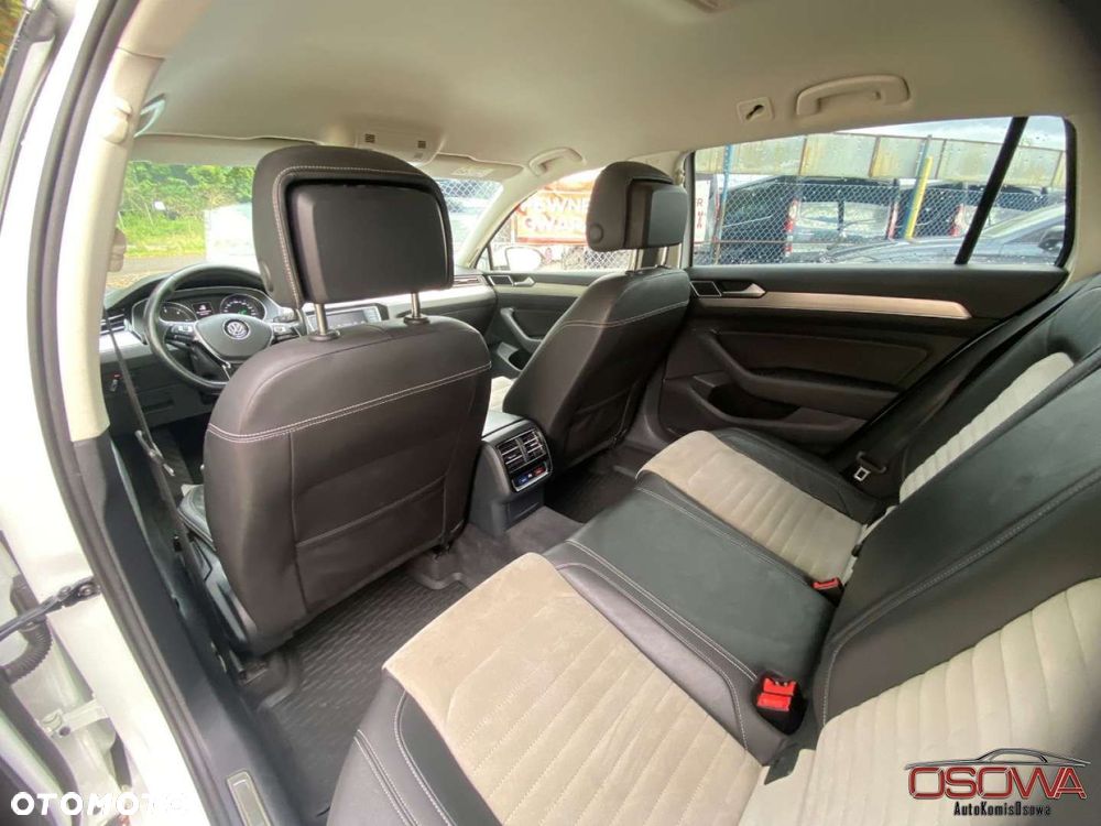 Volkswagen Passat - 27