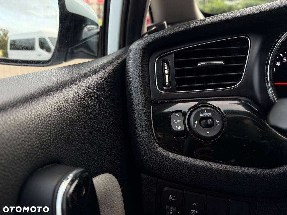 Kia Ceed 1.4 CVVT Dream Team Edition - 11