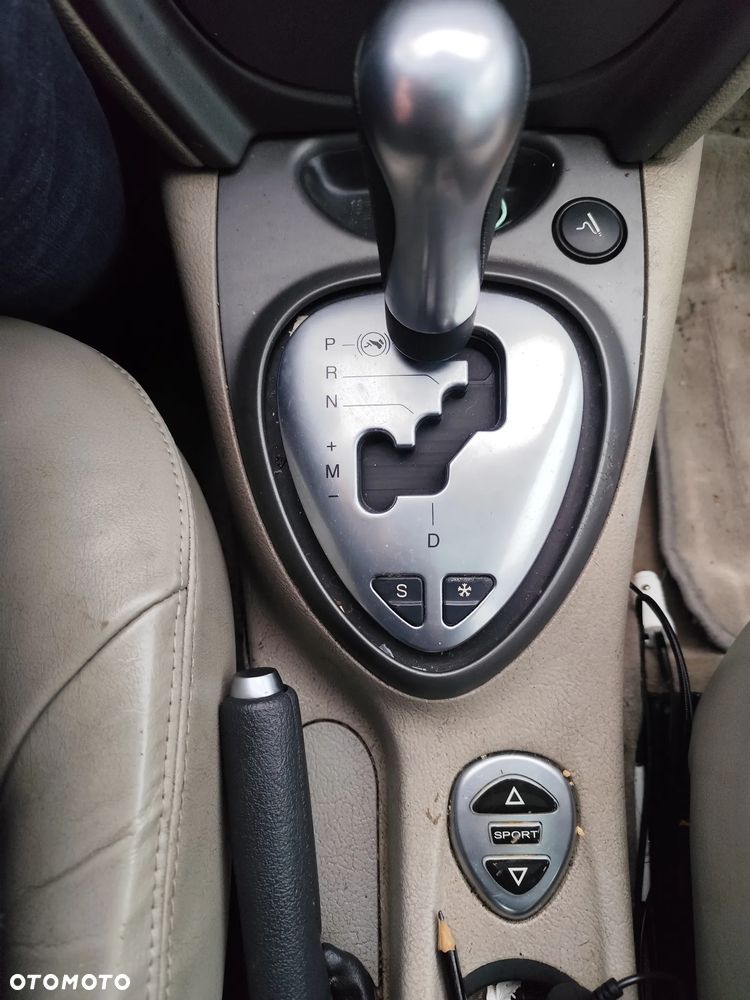 Citroën C5 II 2.2 HDi SX - 11