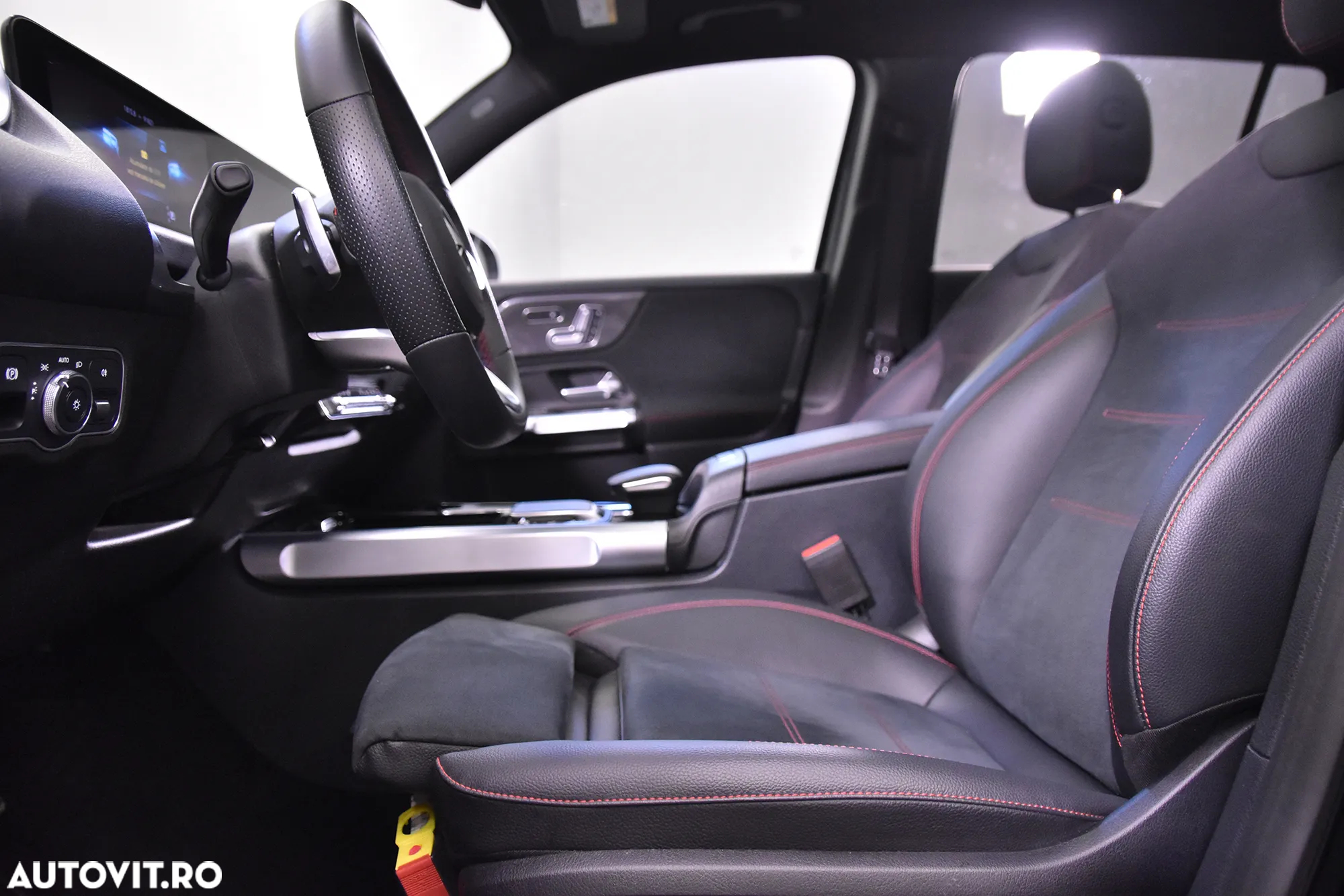 Mercedes-Benz GLB 200 d 4MATIC Aut. - 25