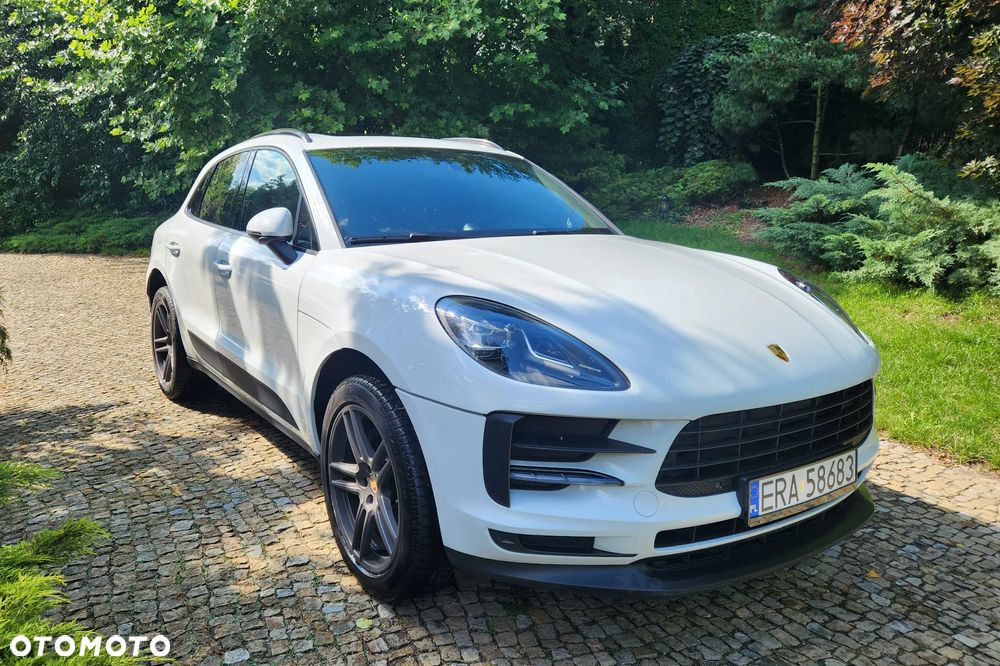 Porsche Macan - 1