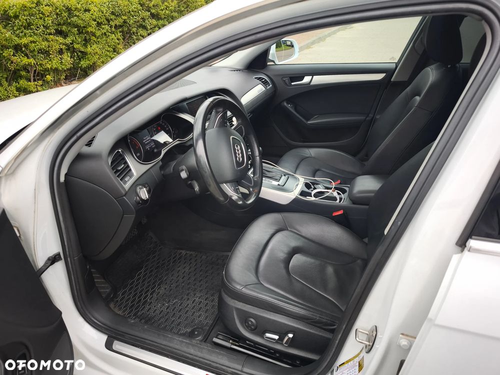 Audi A4 Limousine - 10