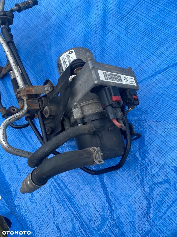 JEEP GRAND CHEROKEE WK2 3.0 CRD POMPA WSPOMAGANIA P05154662AB - 4